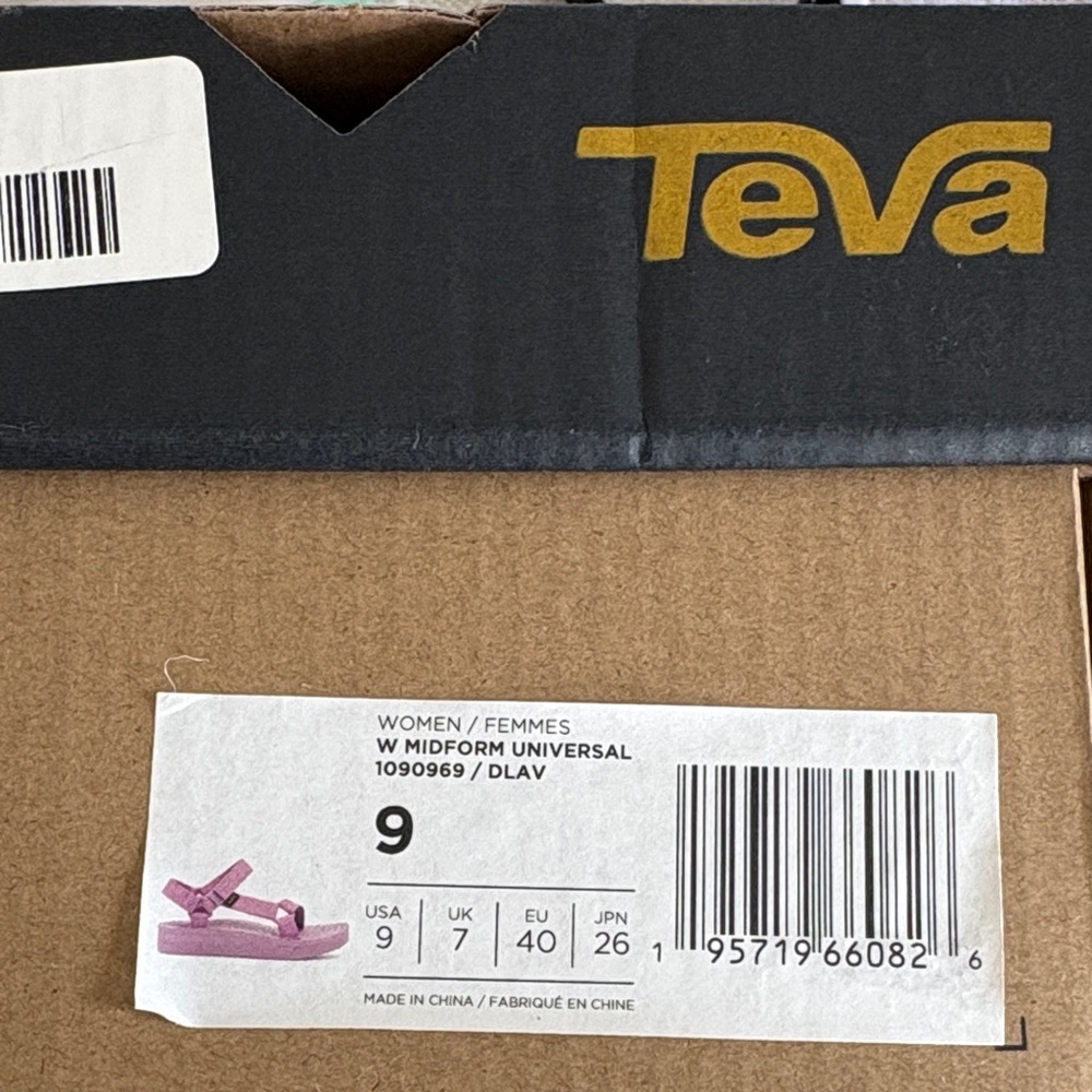 Teva Midform Universal Sandals in lavender
